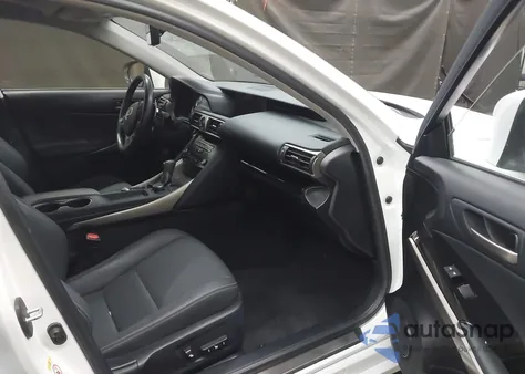 2018 Lexus Is 300 z USA, uszkodzony, nr VIN JTHC81D20J5029198